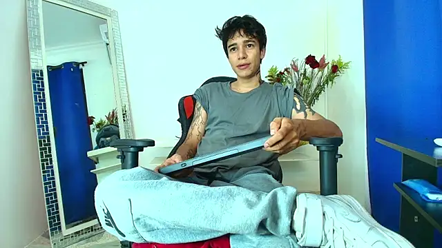 Zacktk7 online show from 12, 2, 2025