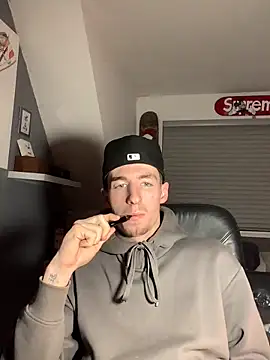 Snapshot of MikesWood21 chatting on 7, 12, 2024 MikesWood21 online show from 7, 12, 2024