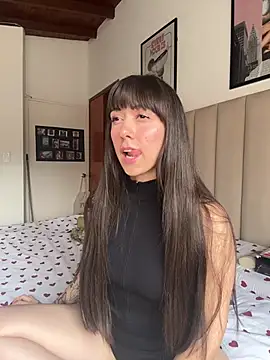 itsemiliasommer online show from 19, 2, 2025