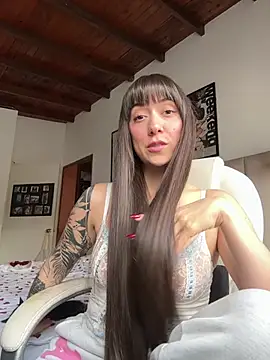 itsemiliasommer online show from 20, 2, 2025