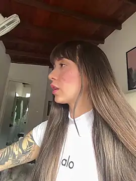 itsemiliasommer online show from 21, 2, 2025