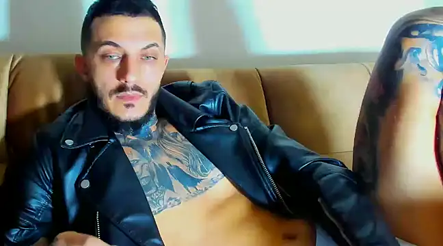 Snapshot of MentoXXL chatting on 3, 1, 2025 MentoXXL online show from 3, 1, 2025