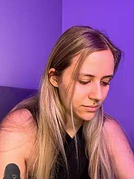 lunawolf21 online show from 10, 1, 2026