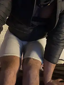 Snapshot of mikemacluffy chatting on 28, 12, 2024 mikemacluffy online show from 28, 12, 2024