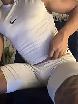 Snapshot of mikemacluffy chatting on 22, 3, 2025 mikemacluffy online show from 22, 3, 2025