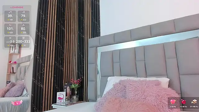 vivianne scott online show from 10, 11, 2025