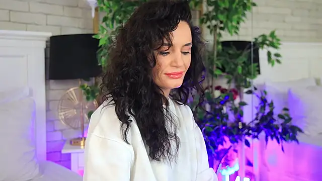 CarlaWhite online show from 28, 11, 2025