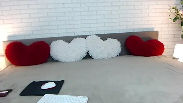 AlicePlayss online show from 13, 9, 2025