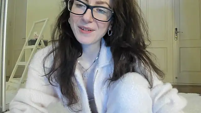 Baby Jewel online show from 29, 1, 2025