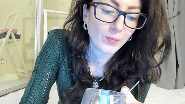 Baby Jewel online show from 20, 2, 2025