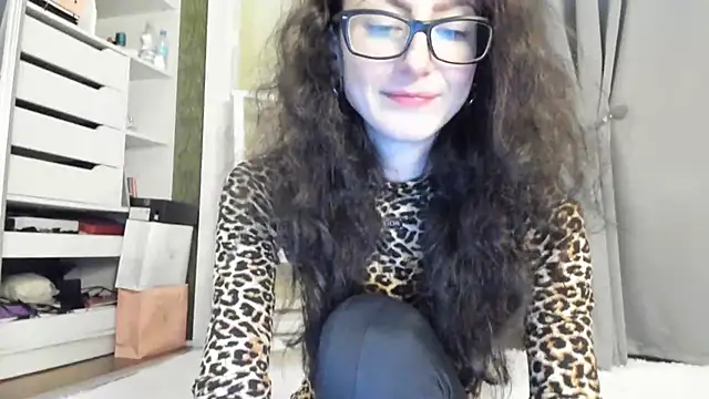 Baby Jewel online show from 14, 11, 2025