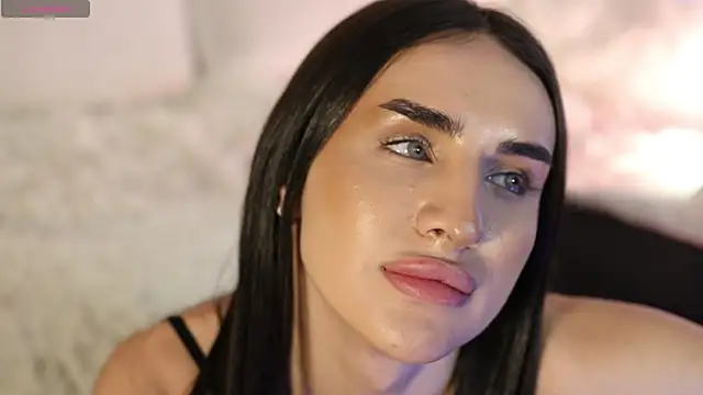 Kim Oberlin  online show from 5, 1, 2025