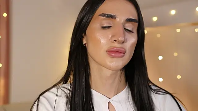 Kim Oberlin  online show from 7, 2, 2025