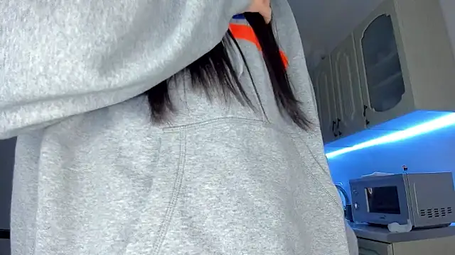 Kim Oberlin  online show from 3, 2, 2026