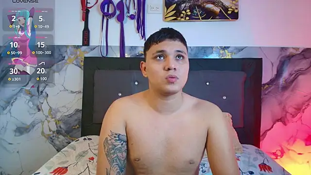 couple lovelyds online show from 5, 4, 2026