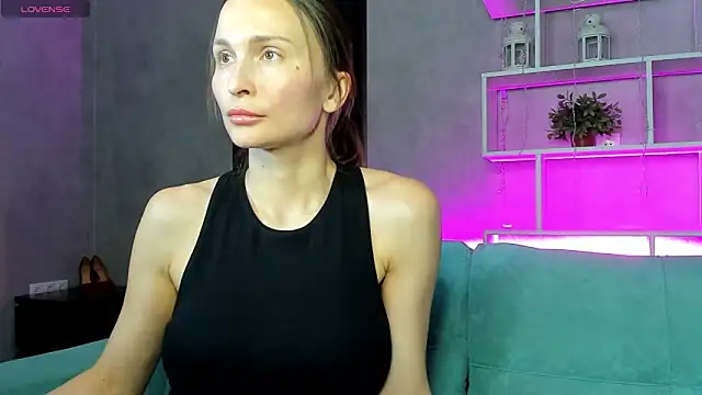 Snapshot of Beatrice_Brice chatting on 17, 3, 2025 Beatrice Brice online show from 17, 3, 2025
