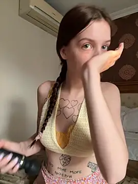 Sweet Evva online show from 13, 9, 2025