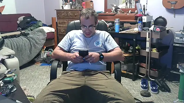 Snapshot of ScubaStevex chatting on 29, 10, 2025 ScubaStevex online show from 29, 10, 2025