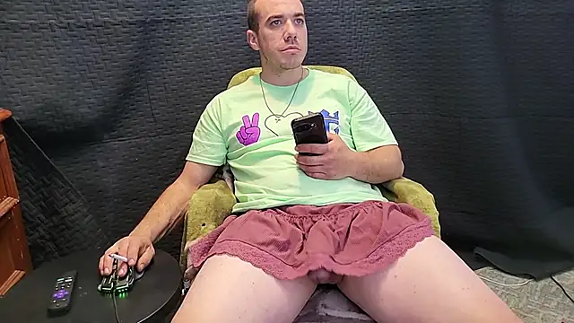 Snapshot of ScubaStevex chatting on 29, 11, 2025 ScubaStevex online show from 29, 11, 2025