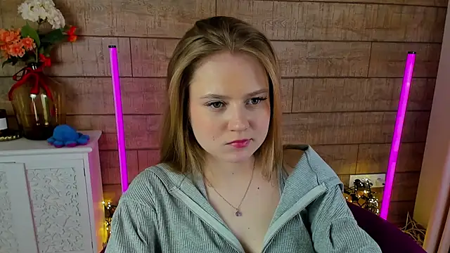 SelinSwarovski online show from 3, 3, 2025