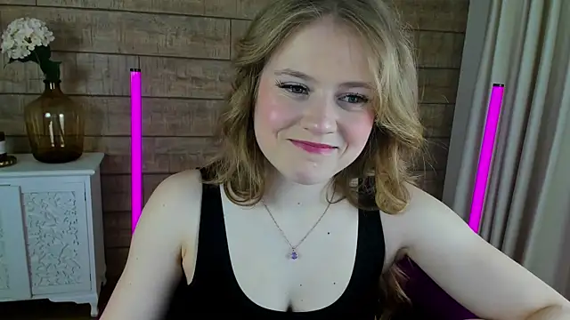 SelinSwarovski online show from 14, 3, 2025