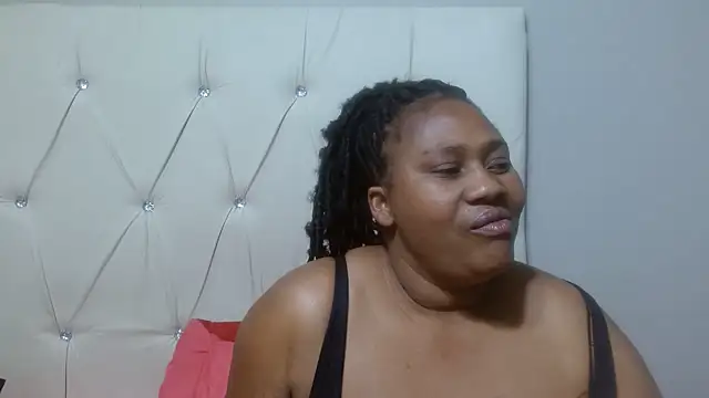 AuntyBigMadam87 online show from 13, 9, 2025