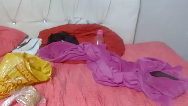 AuntyBigMadam87 online show from 17, 9, 2025