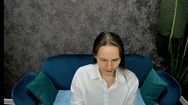 Snapshot of Lillian_White chatting on 6, 3, 2025 Lillian White online show from 6, 3, 2025