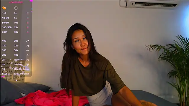 Snapshot of Melissa_Mone chatting on 15, 3, 2025 Melissa Mone online show from 15, 3, 2025