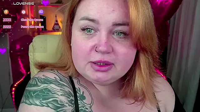 ZaraReignn online show from 15, 2, 2025