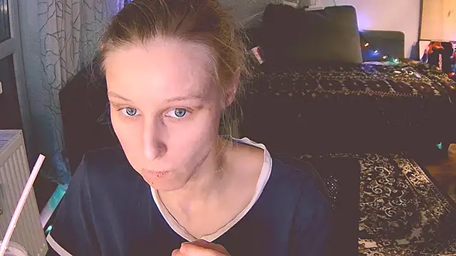 KatiKate online show from 4, 1, 2025