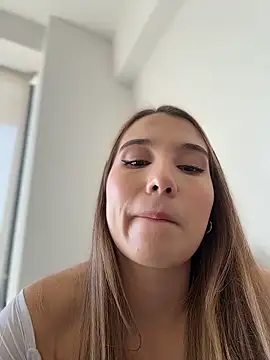 SophieRaily  online show from 5, 1, 2026