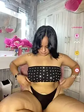 Snapshot of Violetrousse chatting on 21, 5, 2026 Violetrousse online show from 21, 5, 2026