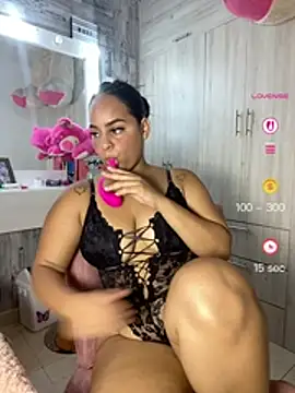 Snapshot of Violetrousse chatting on 22, 5, 2026 Violetrousse online show from 22, 5, 2026