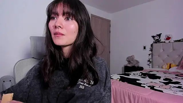 Snapshot of Sakito_Tokio chatting on 3, 10, 2025 Sakito Tokio online show from 3, 10, 2025