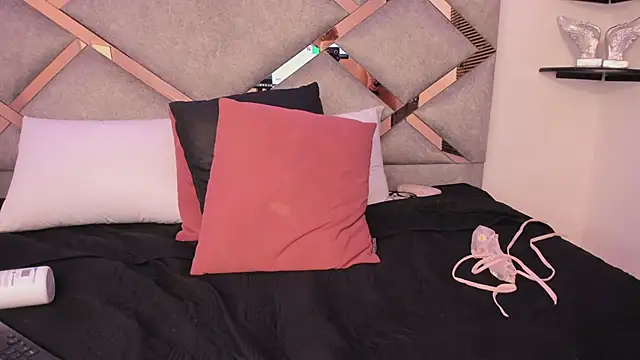 Snapshot of marian_pinzon chatting on 19, 2, 2025 marian pinzon online show from 19, 2, 2025