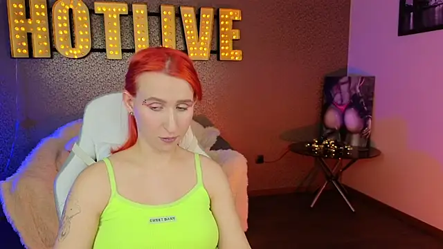 Snapshot of AliceBYKiss chatting on 14, 2, 2025 AliceBYKiss online show from 14, 2, 2025