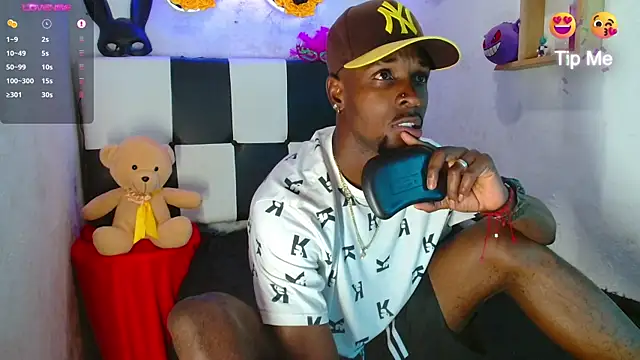 Aroonpapisex online show from 4, 4, 2026