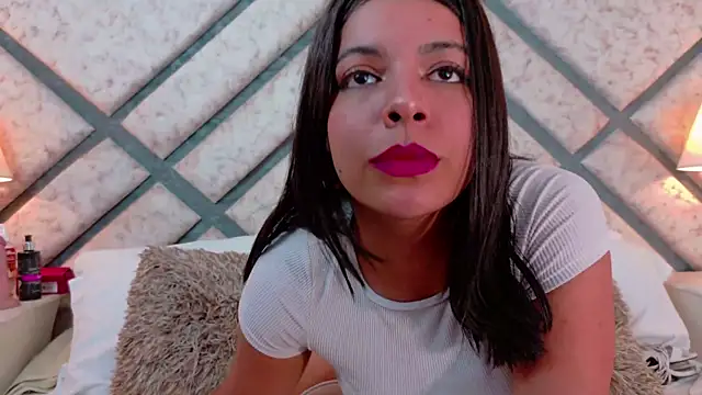 Alice Foster  online show from 14, 3, 2025