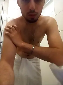 Raze Elusive online show from 9, 10, 2025