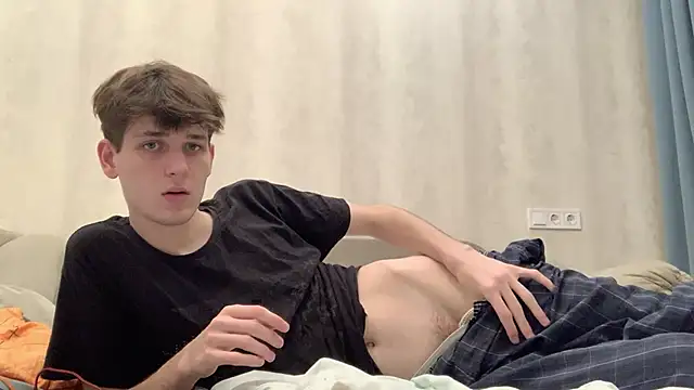 cutie guys online show from 15, 12, 2024