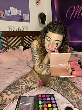 BlazyKitsune- online show from 28, 1, 2025