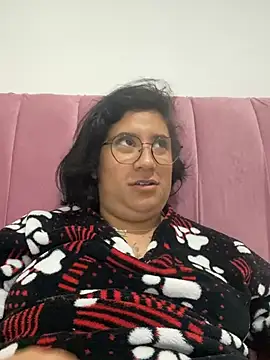 Lia mar moon online show from 6, 4, 2026