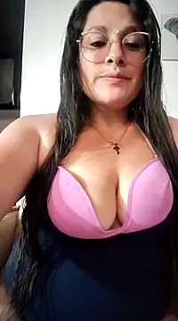 Snapshot of Neve_Collins chatting on 24, 12, 2024 Neve Collins online show from 24, 12, 2024