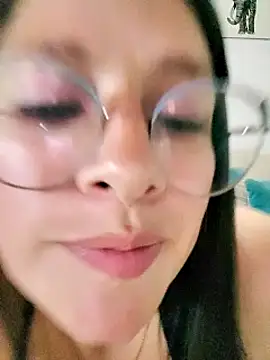 Snapshot of Neve_Collins chatting on 4, 2, 2025 Neve Collins online show from 4, 2, 2025