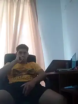 estudiante69 online show from 30, 12, 2024