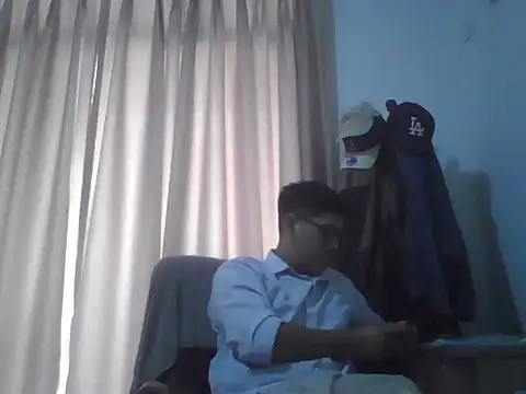 estudiante69 online show from 16, 2, 2026