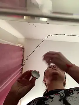 MiraMiss online show from 8, 2, 2026