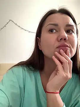 MiraMiss online show from 5, 3, 2026