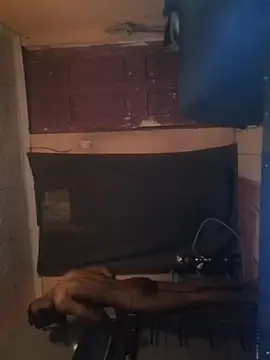 Snapshot of lukay69 chatting on 4, 12, 2025 lukay69 online show from 4, 12, 2025